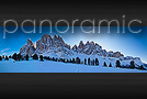 Panoramica invernale delle Odle, Val di Funes, Dolomiti - Italia